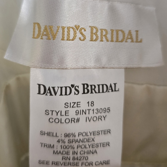 Woman's Wedding Dress - Picture 5 of 5